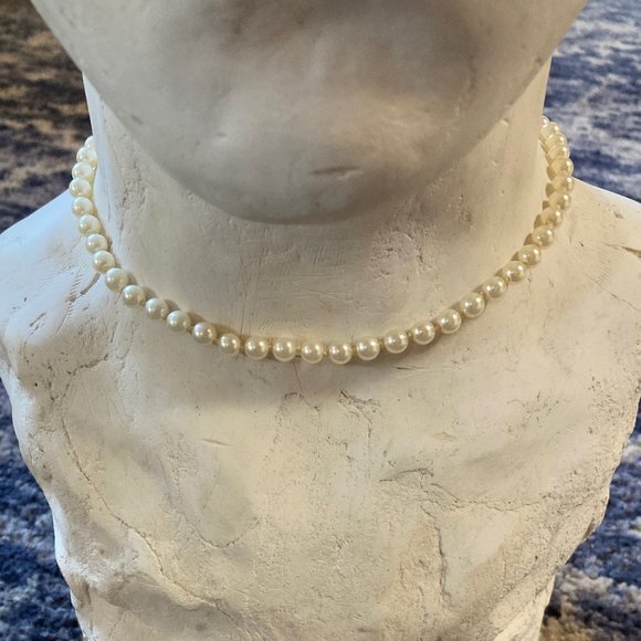 Jewelry - Vitage Faux Pearl Choker Necklace - large size approx 1/4 inch pearl beads